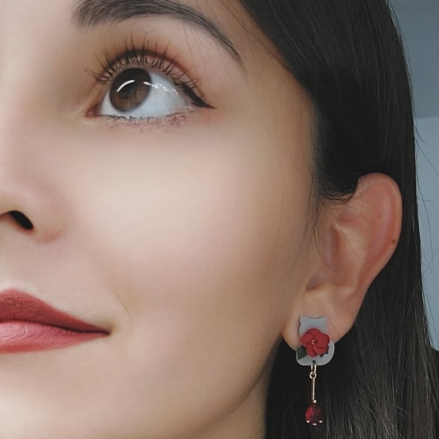 Gattini fioriti con zirconi