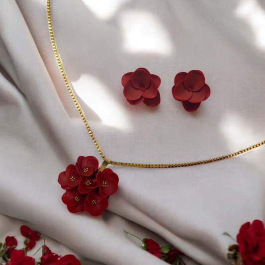 Roselline da lobo con collana floreale